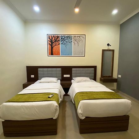 Muziris Manor Residency Hotel Kochi ภายนอก รูปภาพ