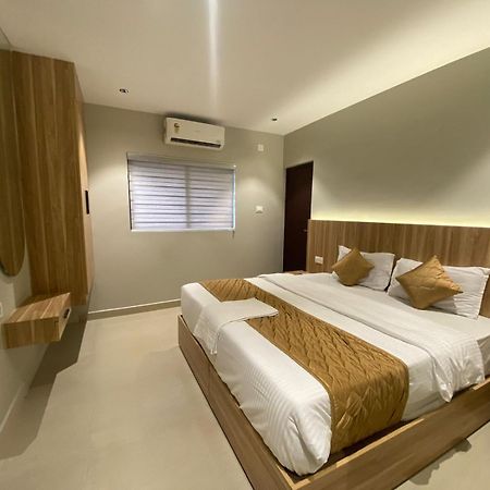 Muziris Manor Residency Hotel Kochi ภายนอก รูปภาพ