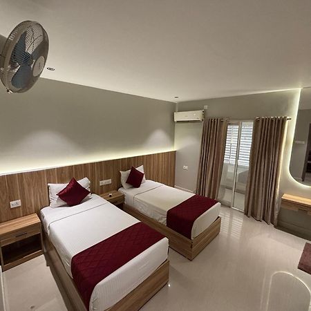 Muziris Manor Residency Hotel Kochi ภายนอก รูปภาพ